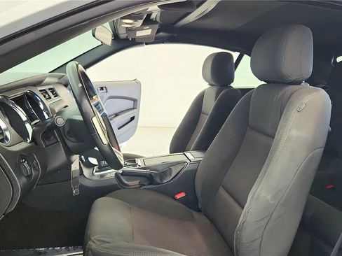 Used 2013 Ford Mustang V6 image 24