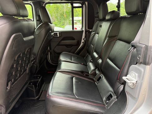 Used 2020 Jeep Gladiator Rubicon AWD/4WD image 6