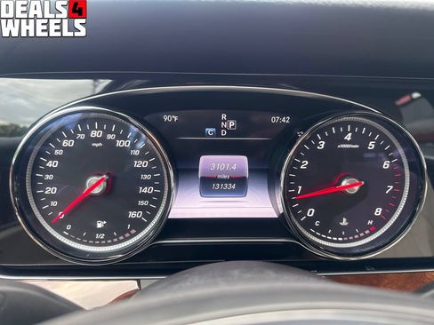 Used 2017 Mercedes-Benz E 300 4MATIC image 15