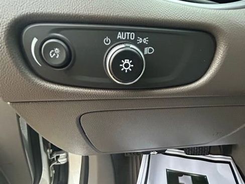 Used 2020 Chevrolet Malibu LS image 31