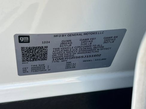 Used 2025 Chevrolet Traverse LT FWD image 41