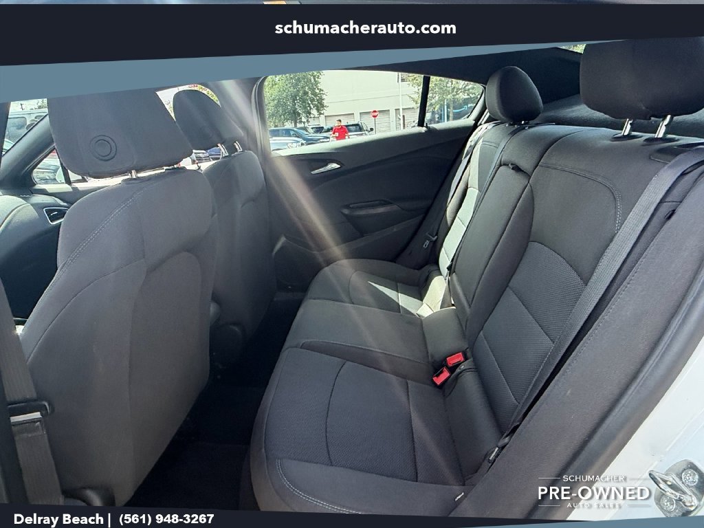 Used 2019 Chevrolet Cruze LT w/ RS Package FWD image 12