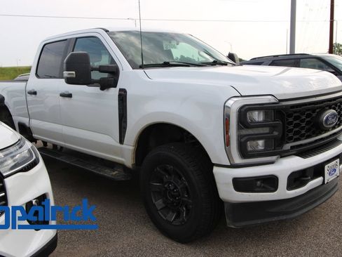 Used 2024 Ford F250 XL w/ STX Appearance Package AWD/4WD image 1