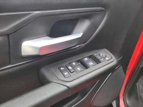Used 2025 RAM 1500 Classic Warlock AWD/4WD image 17