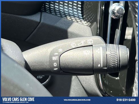 Used 2025 Volvo XC40 B5 Ultra w/ Climate Package image 24