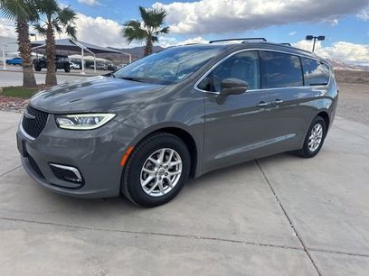 Certified 2021 Chrysler Pacifica Touring-L