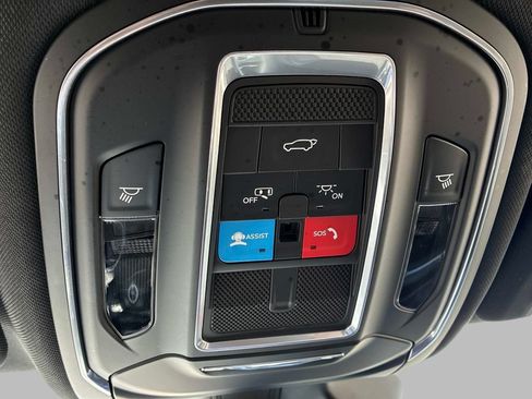 Certified 2024 Jeep Grand Cherokee Altitude AWD/4WD image 34