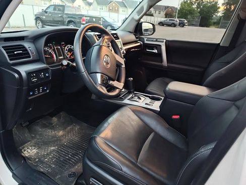 Used 2022 Toyota 4Runner Limited AWD/4WD image 8