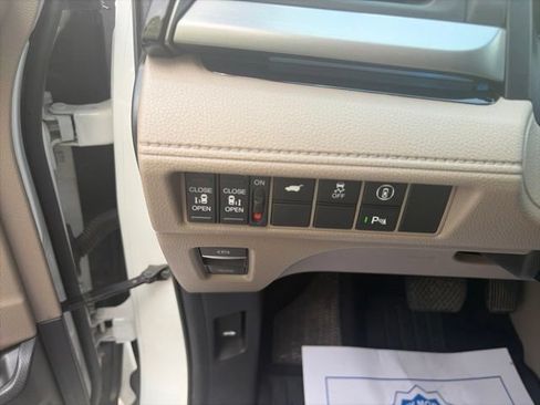 Used 2022 Honda Odyssey Touring image 19