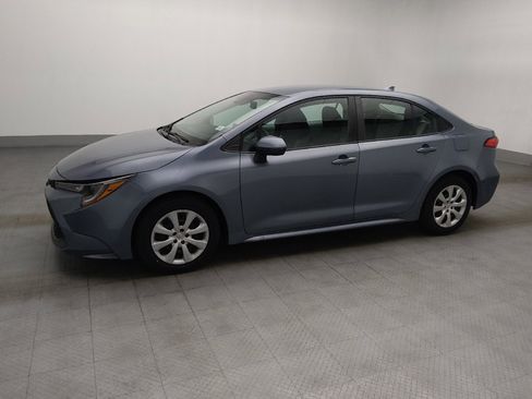 Used 2020 Toyota Corolla LE FWD image 2