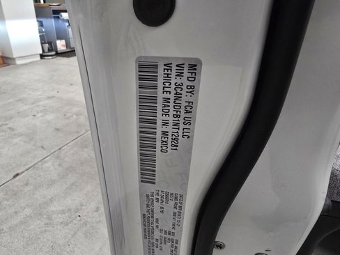 Certified 2022 Jeep Compass Latitude image 13