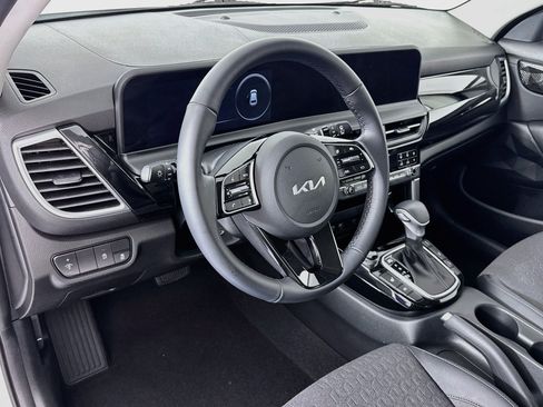 Used 2024 Kia Seltos S AWD/4WD image 9