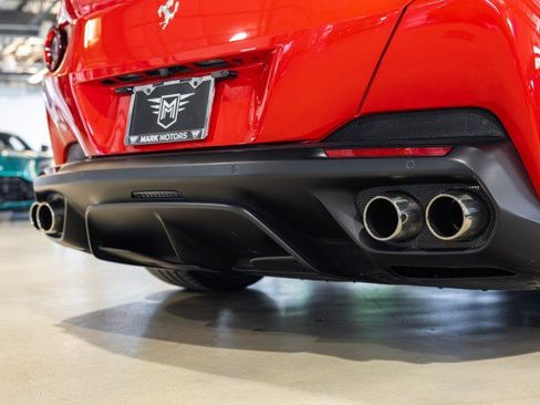 Used 2019 Ferrari Portofino RWD image 18