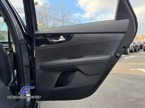 Used 2020 Kia Forte GT-Line w/ GT-Line Premium Package image 16