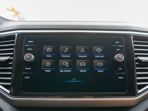 Used 2022 Volkswagen Atlas Cross Sport SEL Premium R-Line image 24