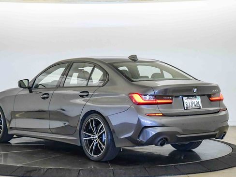 Used 2019 BMW 330i Sedan w/ M Sport Package RWD image 2