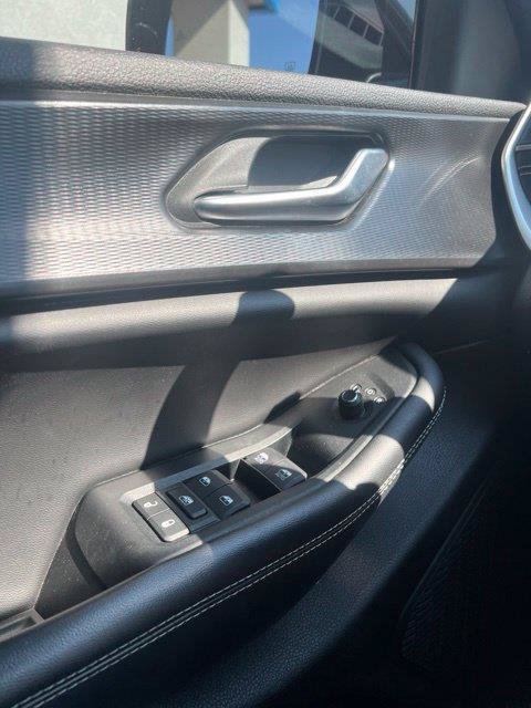 Used 2023 Jeep Grand Cherokee Altitude AWD/4WD image 22