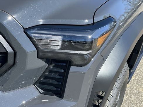 New 2026 Toyota Tacoma TRD Off-Road AWD/4WD image 12