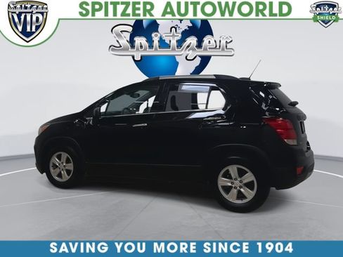 Used 2020 Chevrolet Trax LT w/ LT Convenience Package FWD image 8