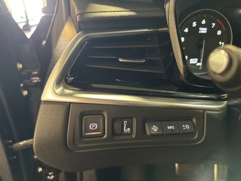 Used 2024 Cadillac XT6 Sport w/ Technology Package AWD/4WD image 21