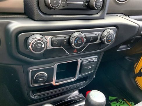 Used 2019 Jeep Wrangler Sport AWD/4WD image 15