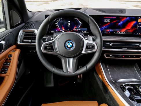 New 2026 BMW X5 xDrive50e w/ M Sport Package image 11