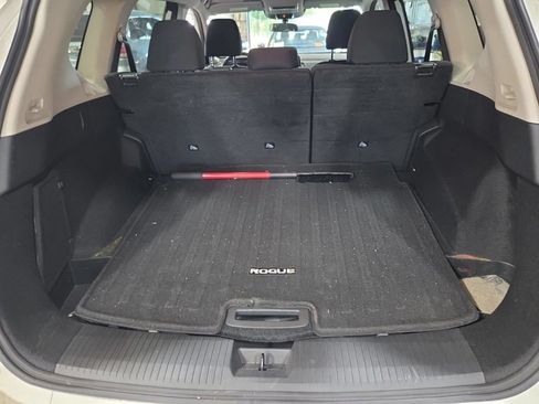 Used 2024 Nissan Rogue S AWD/4WD image 7