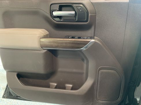 Used 2020 Chevrolet Silverado 1500 LT w/ Convenience Package AWD/4WD image 24