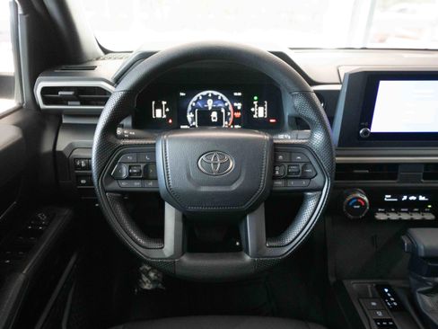 Used 2025 Toyota Tacoma SR AWD/4WD image 21