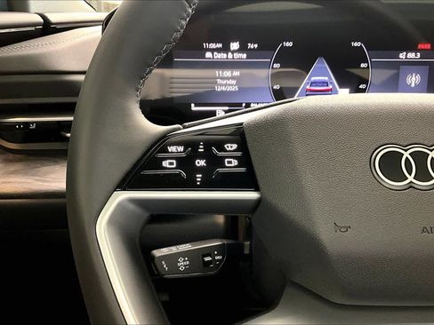 Certified 2025 Audi Q5 Prestige image 23