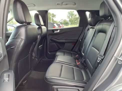 Certified 2024 Ford Escape Platinum AWD/4WD image 9