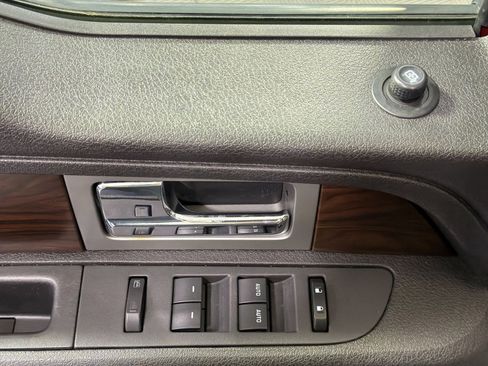 Used 2012 Ford F150 Lariat w/ Lariat Chrome Pkg image 46