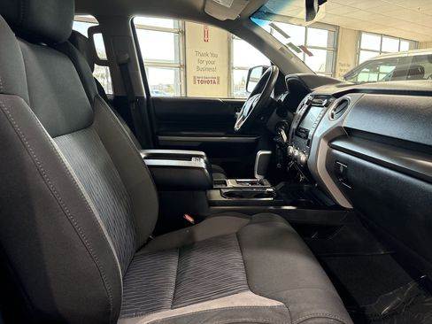 Used 2016 Toyota Tundra SR5 w/ SR5 Upgrade Package image 23