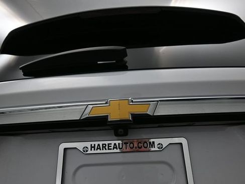 Used 2023 Chevrolet Traverse LT FWD image 27