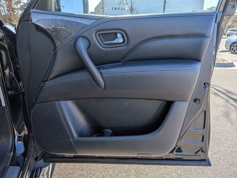 Used 2021 INFINITI QX80 Luxe w/ All-Season Package image 37