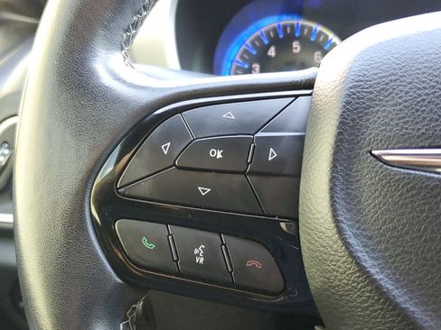 Used 2020 Chrysler Pacifica Touring w/ S Appearance Package image 22