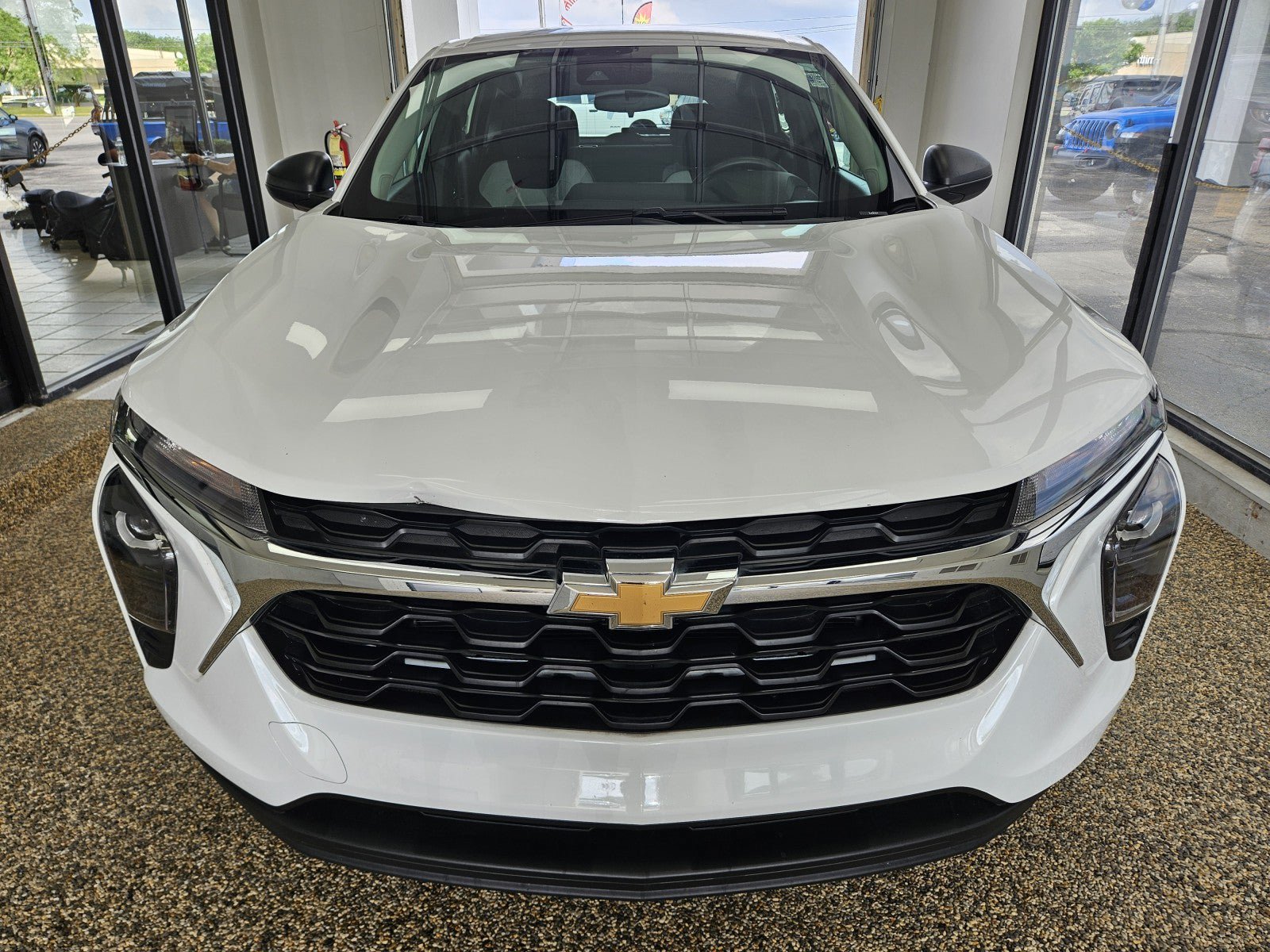 Used 2024 Chevrolet Trax LS FWD image 6