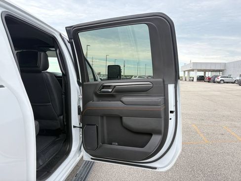 Used 2024 GMC Sierra 3500 AT4 w/ AT4 Premium Plus Package AWD/4WD image 40