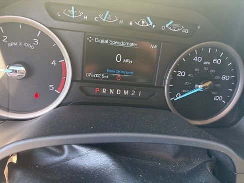 Used 2019 Ford F250 XLT w/ XLT Premium Package image 12