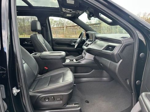 Used 2023 GMC Yukon XL SLT w/ Max Trailering Package image 12