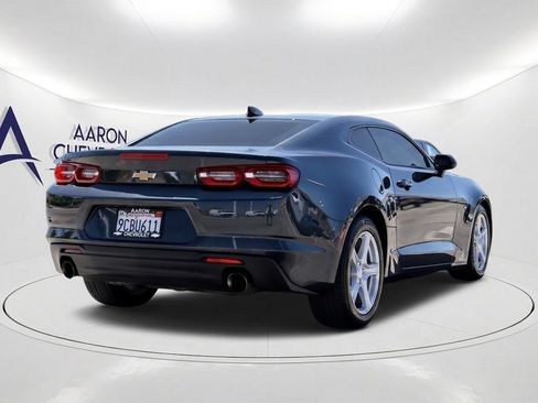 Used 2022 Chevrolet Camaro LT RWD image 5