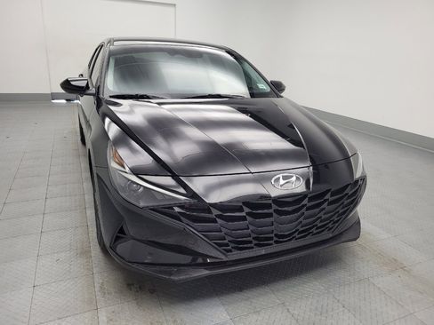 Used 2023 Hyundai Elantra SEL image 14