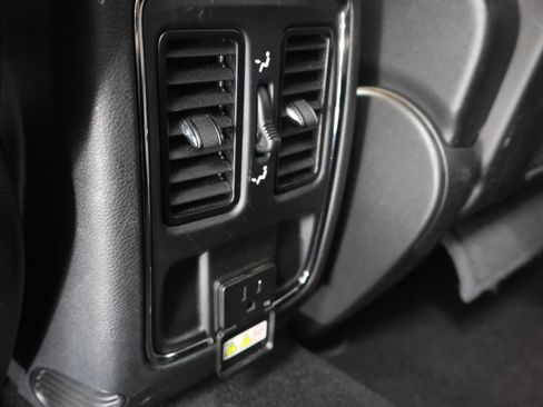 Used 2020 Jeep Grand Cherokee Altitude AWD/4WD image 35
