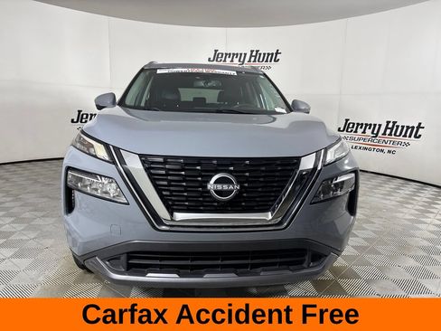 Used 2023 Nissan Rogue SL FWD image 3
