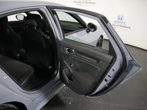 Used 2023 Honda Civic Sport image 8