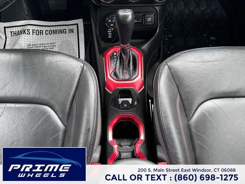 Used 2015 Jeep Renegade Trailhawk w/ Premium Leather Group AWD/4WD image 19