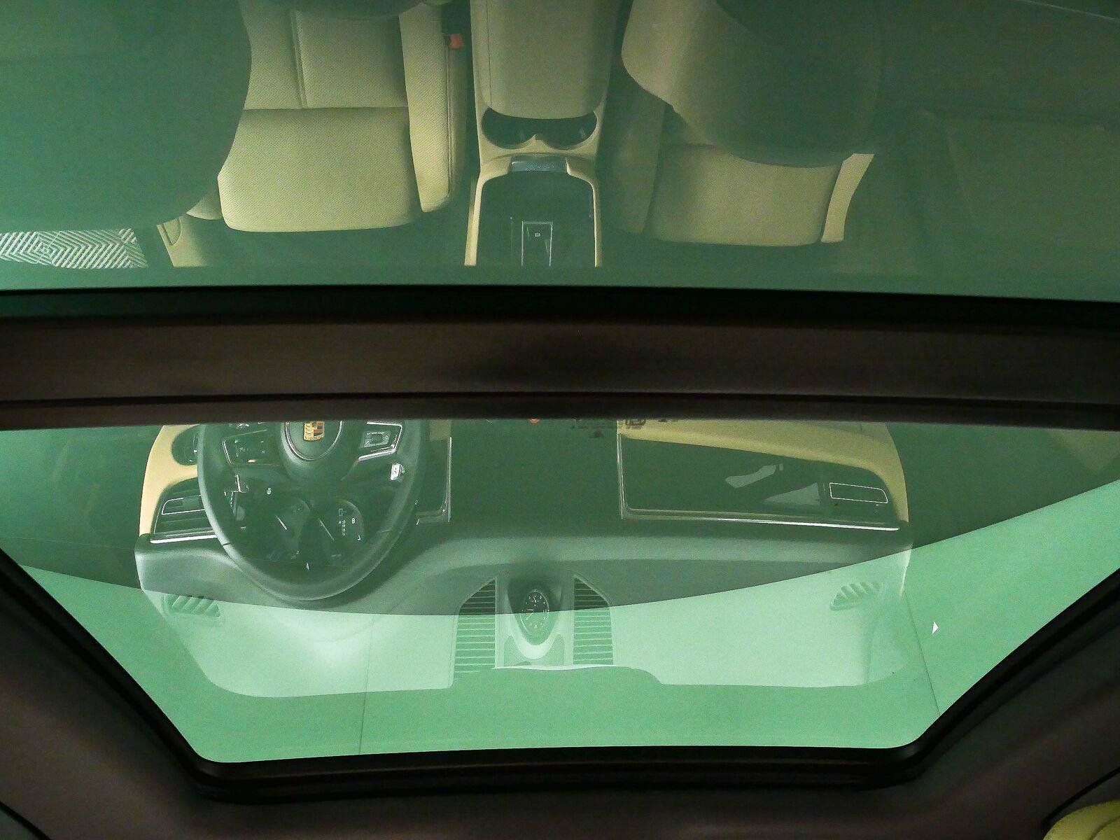 New 2026 Porsche Macan Turbo AWD/4WD image 20