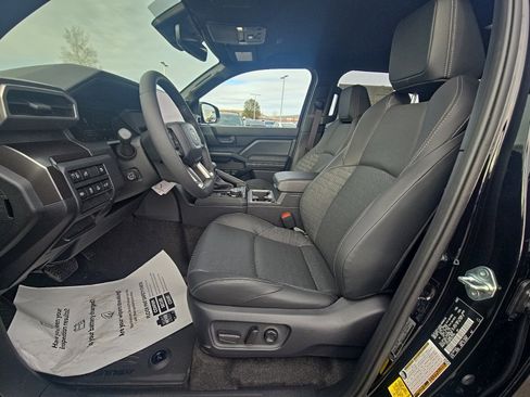 New 2025 Toyota 4Runner TRD Off-Road Premium image 12