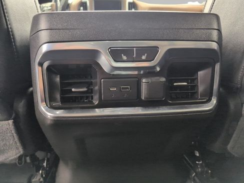 Used 2021 Chevrolet Silverado 1500 High Country w/ Technology Package AWD/4WD image 22