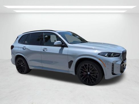 New 2026 BMW X5 xDrive40i w/ M Sport Package AWD/4WD image 2